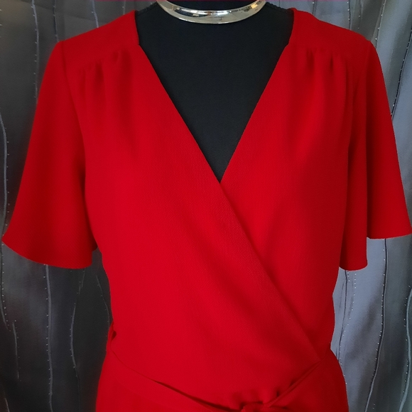 Premier Amour Faux Wrap Romper Shorts Jumpsuit Red Womens Size 10 - Picture 3 of 14